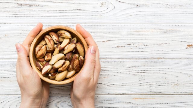 Бразильский орех и йогурт восстанавливают нервную систему