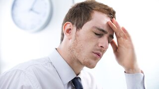 Невролог Хоконова: злоупотребление мороженым и кофе может вызвать головную боль